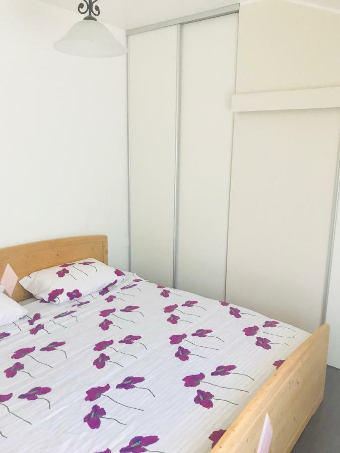 Apartments Vidovic Cezarji Екстер'єр фото