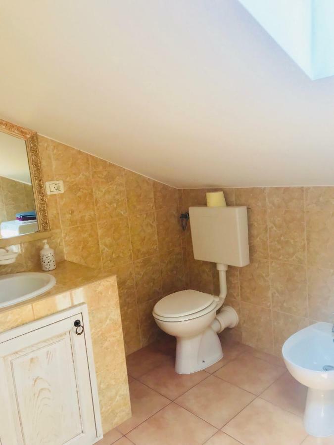 Apartments Vidovic Cezarji Екстер'єр фото