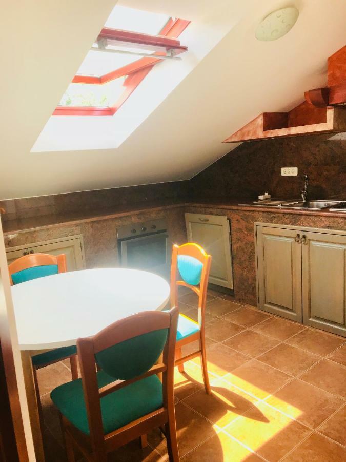 Apartments Vidovic Cezarji Екстер'єр фото