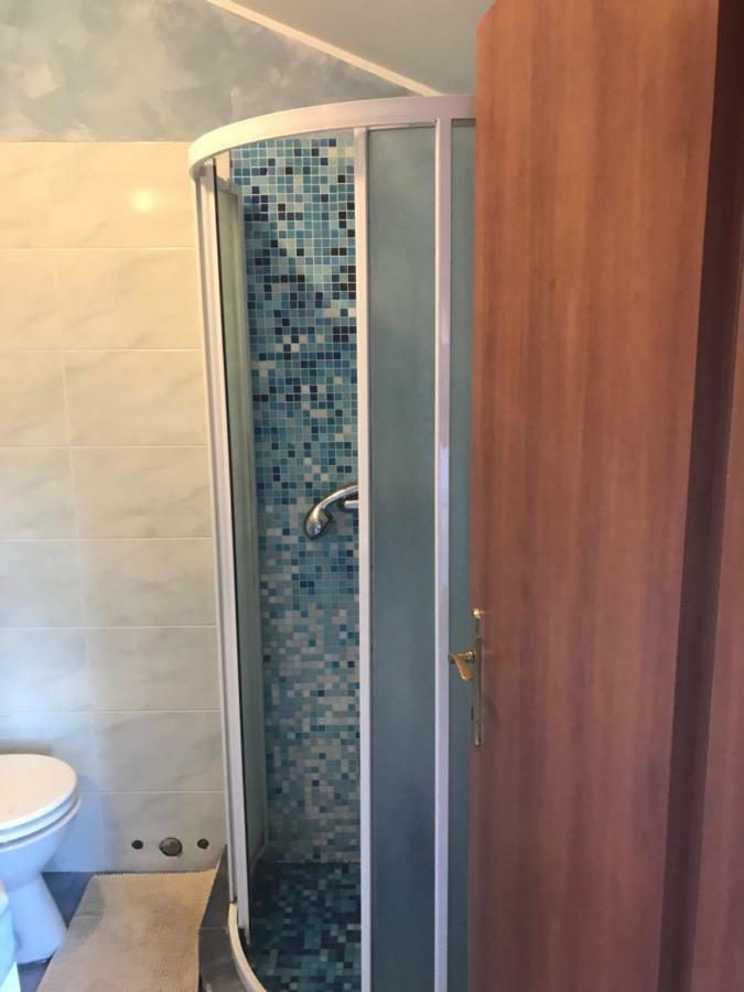 Apartments Vidovic Cezarji Екстер'єр фото