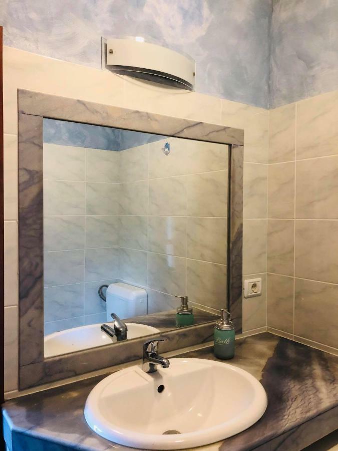 Apartments Vidovic Cezarji Екстер'єр фото