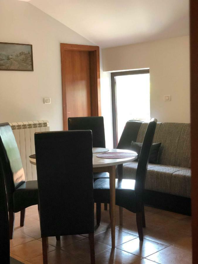Apartments Vidovic Cezarji Екстер'єр фото